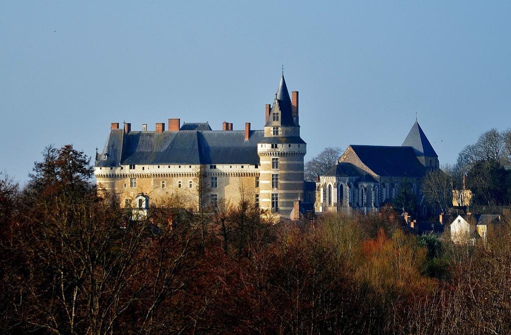Chateau De Durtal Acomodação com café da manhã Exterior foto